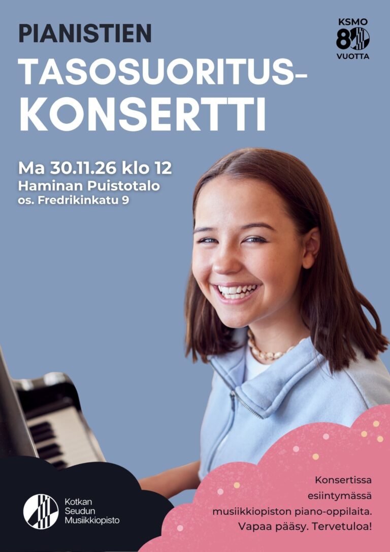 iloinen tyttö soittaa pianoa